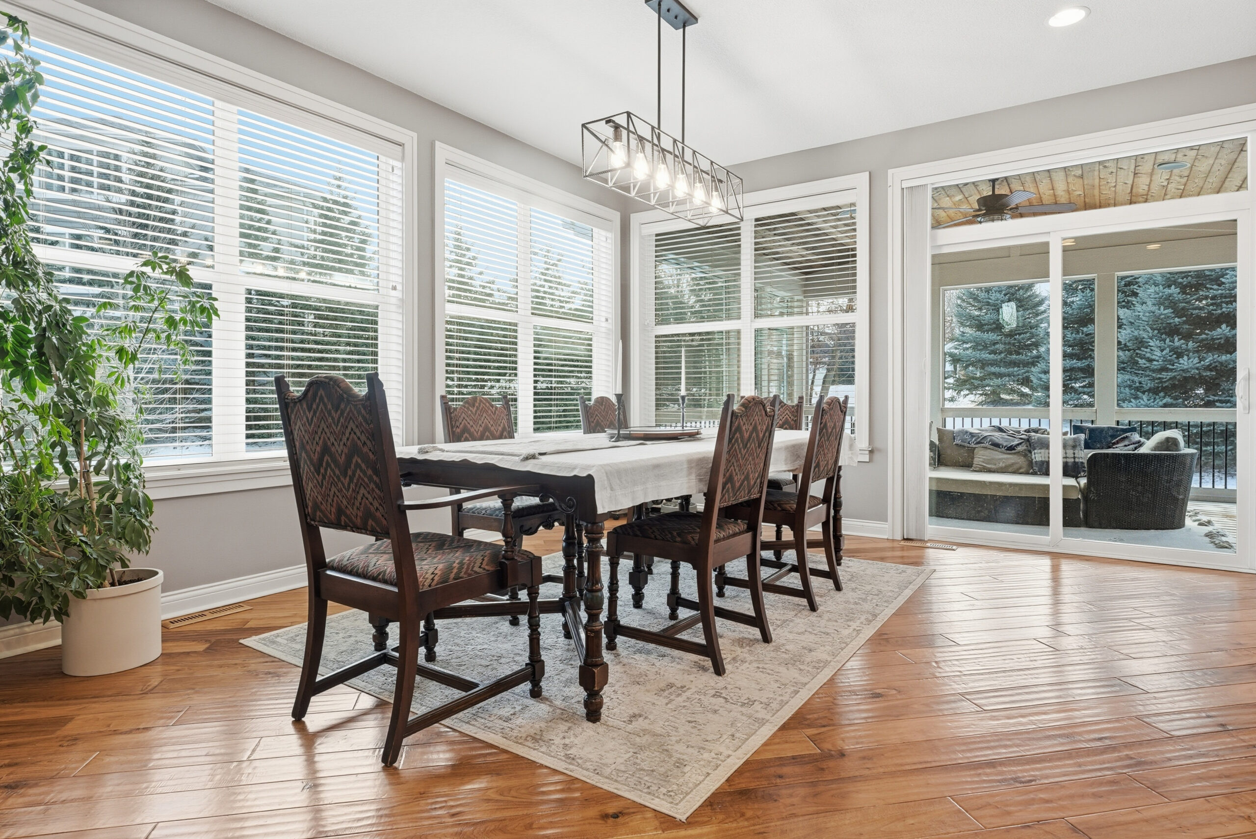 Dining room interior showcasing real estate photography and design.